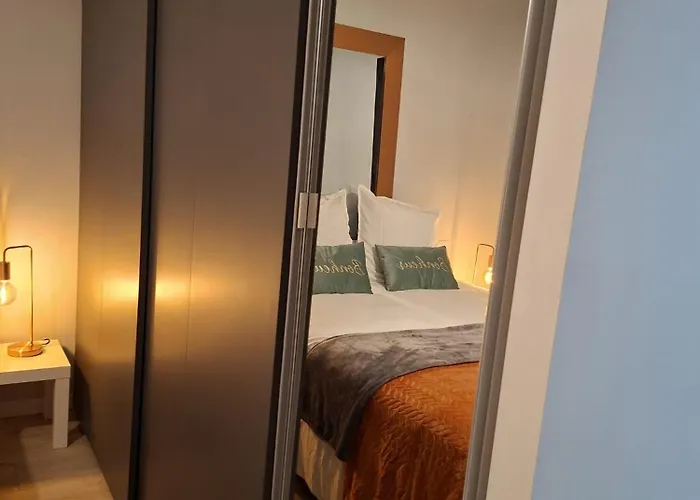 Halte Vigne Et Montagne *